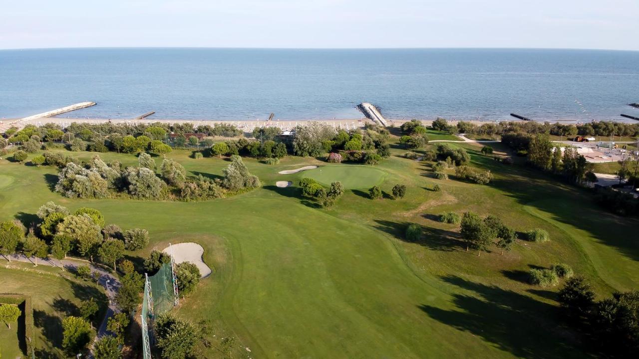 卡奥莱Robinia/Pinetine Lido Altanea公寓 外观 照片